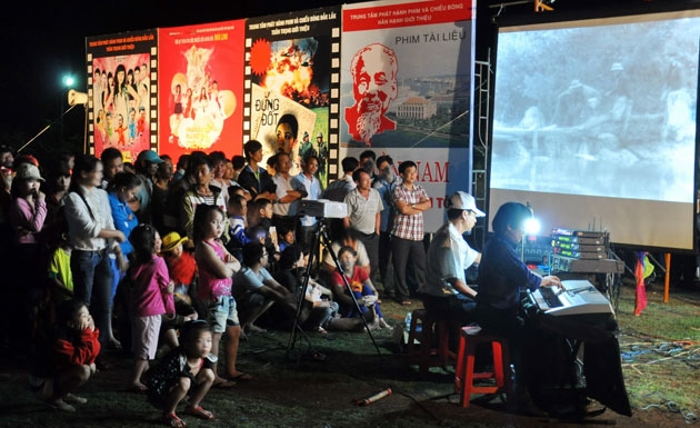 ເປີດການສາຍຮູບເງົາສະເຫຼີມສະຫຼອງ70ປີແຫ່ງວັນປະຕິວັດເດືອນສິງຫາແລະວັນສະຖາປະນາທີ2ກັນຍາ